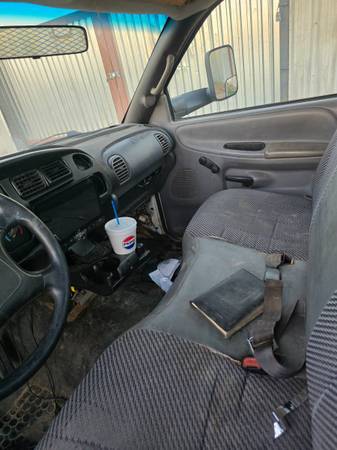 1999 Dodge, dovoz USA — foto 10 z 12