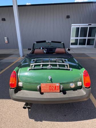 1977 MGB, dovoz USA — foto 4 z 9