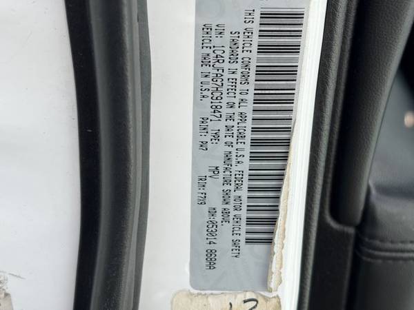 2017 Jeep, dovoz USA — foto 12 z 12