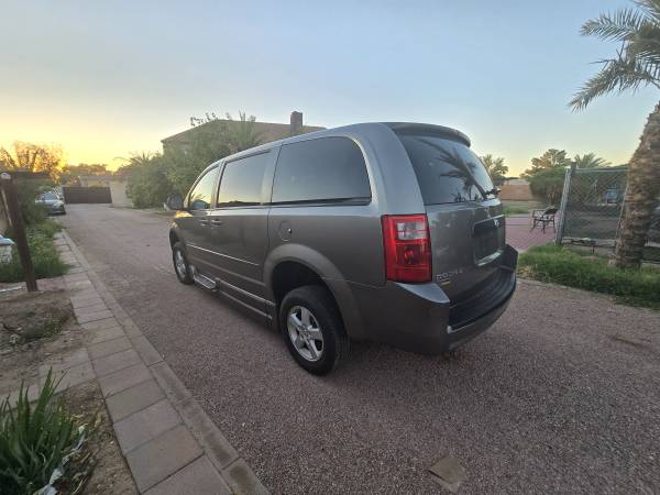 Wheelchair van, dovoz USA — foto 9 z 12