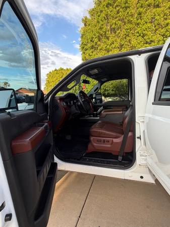 2014 Ford, dovoz USA — foto 3 z 12