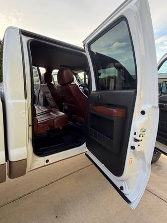 2014 Ford, dovoz USA — foto 9 z 12