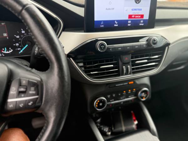 2020 Ford, dovoz USA — foto 3 z 6
