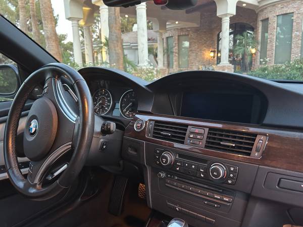 2011 BMW, dovoz USA — foto 5 z 12