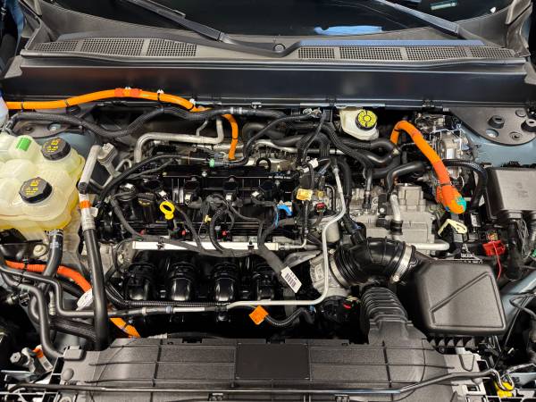 2022 Ford, dovoz USA — foto 9 z 12