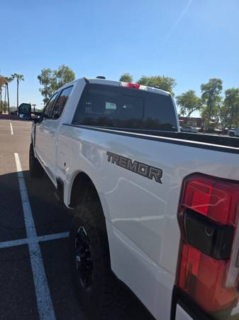 2026 Ford, dovoz USA — foto 2 z 12