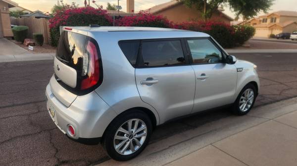 2018 Kia, dovoz USA — foto 5 z 12