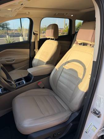 2017 Ford, dovoz USA — foto 12 z 12