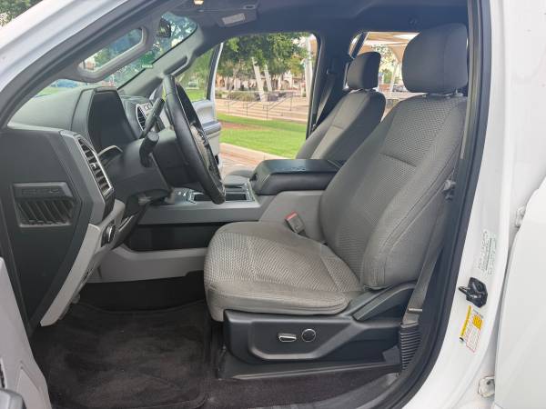 2016 Ford, dovoz USA — foto 9 z 12