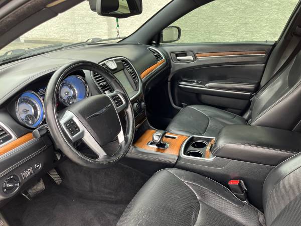 2013 Chrysler, dovoz USA — foto 10 z 12
