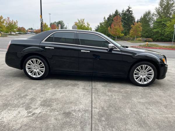 2013 Chrysler, dovoz USA — foto 5 z 12