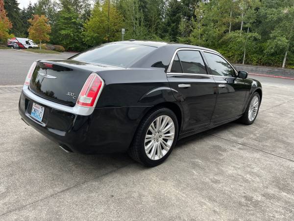2013 Chrysler, dovoz USA — foto 6 z 12