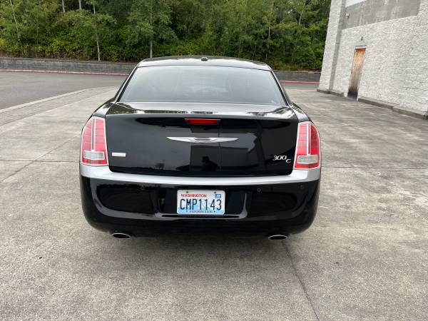 2013 Chrysler, dovoz USA — foto 7 z 12