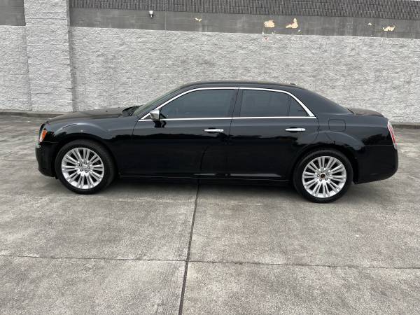 2013 Chrysler, dovoz USA — foto 9 z 12