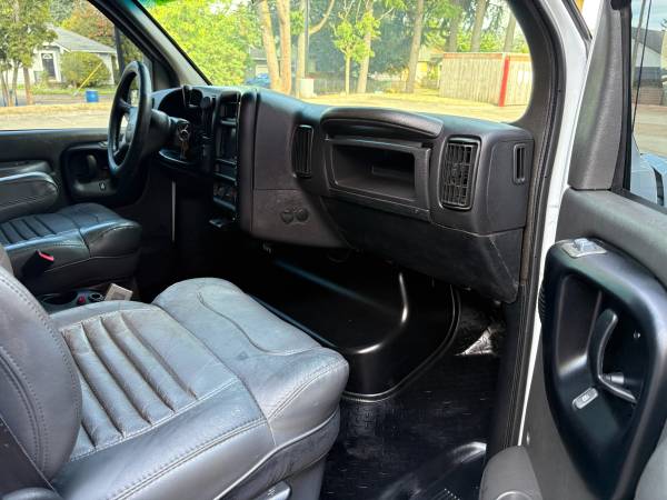 2004 GMC, dovoz USA — foto 9 z 12