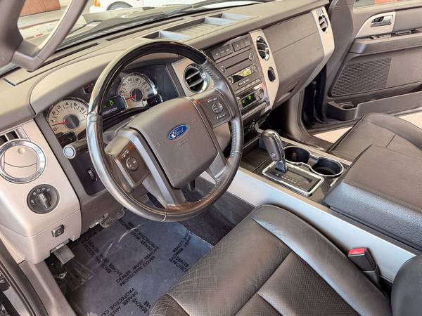 2012 Ford, dovoz USA — foto 6 z 12