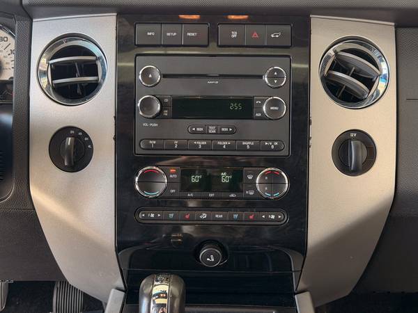 2012 Ford, dovoz USA — foto 9 z 12