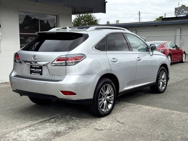 2013 Lexus, dovoz USA — foto 5 z 12