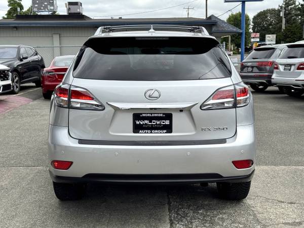 2013 Lexus, dovoz USA — foto 6 z 12