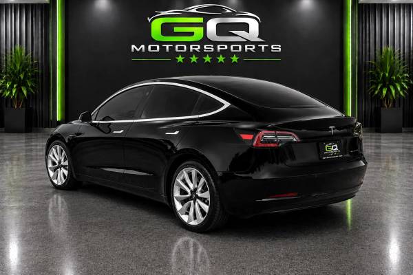 2018 Tesla, dovoz USA — foto 5 z 12