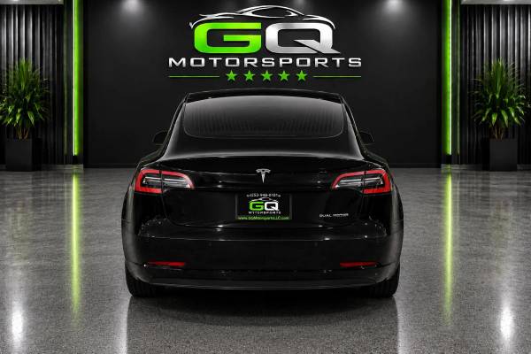 2018 Tesla, dovoz USA — foto 6 z 12