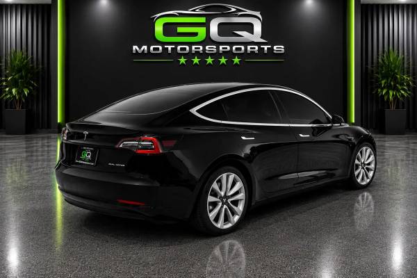 2018 Tesla, dovoz USA — foto 7 z 12