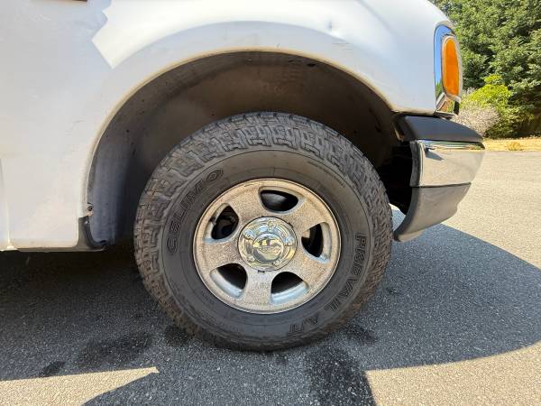 2001 Ford, dovoz USA — foto 7 z 12