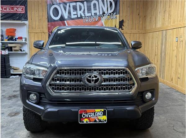 2017 Toyota, dovoz USA — foto 2 z 12