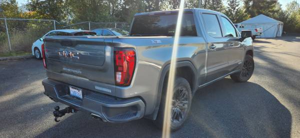 2022 GMC, dovoz USA — foto 2 z 8