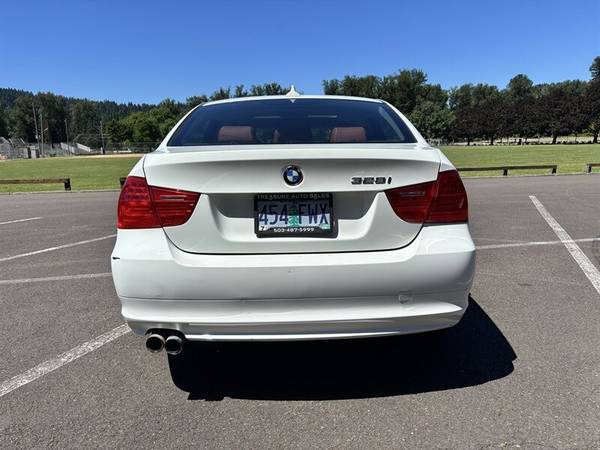 2011 BMW, dovoz USA — foto 7 z 12