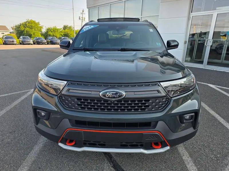 2024 Ford Explorer, 80 478 km, dovoz Kanada — foto 2 z 12