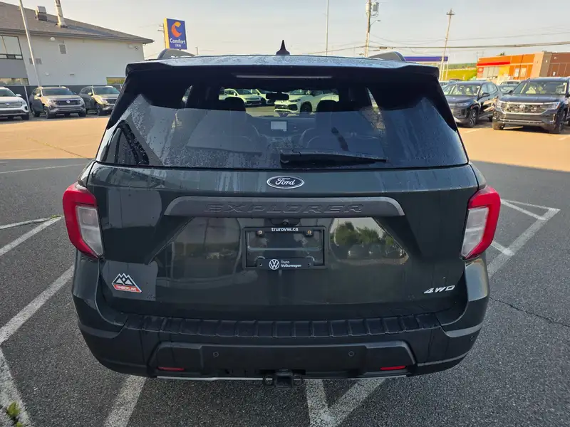 2024 Ford Explorer, 80 478 km, dovoz Kanada — foto 6 z 12
