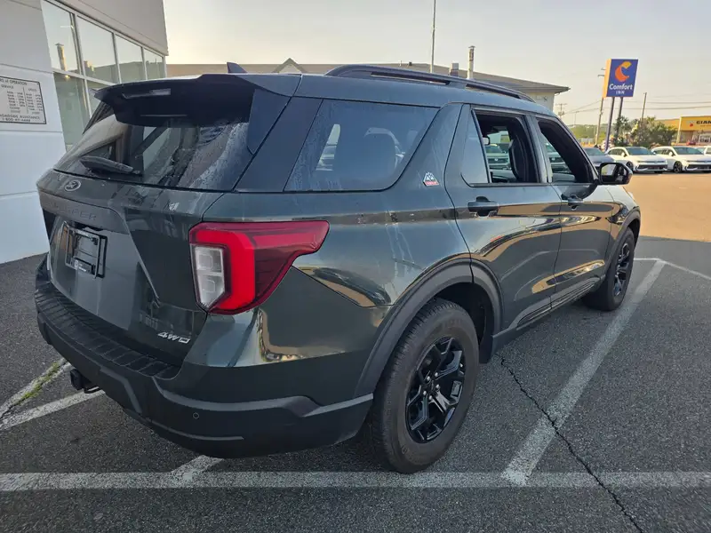 2024 Ford Explorer, 80 478 km, dovoz Kanada — foto 7 z 12