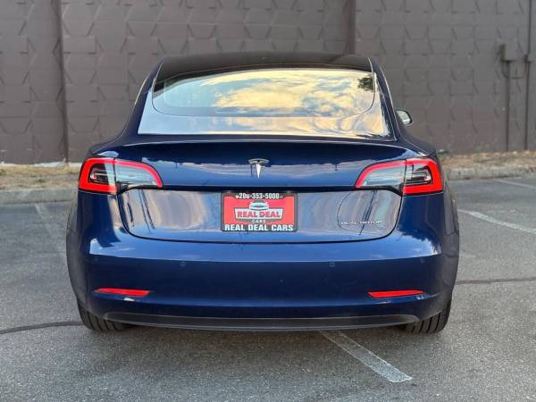 2018 Tesla, dovoz USA — foto 6 z 12