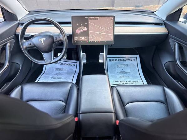 2018 Tesla, dovoz USA — foto 7 z 12