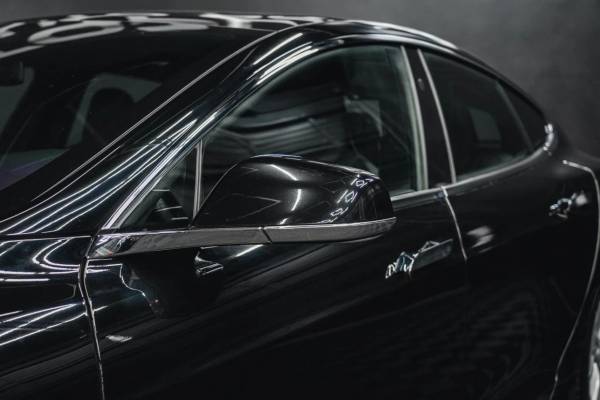 2017 Tesla, dovoz USA — foto 5 z 12
