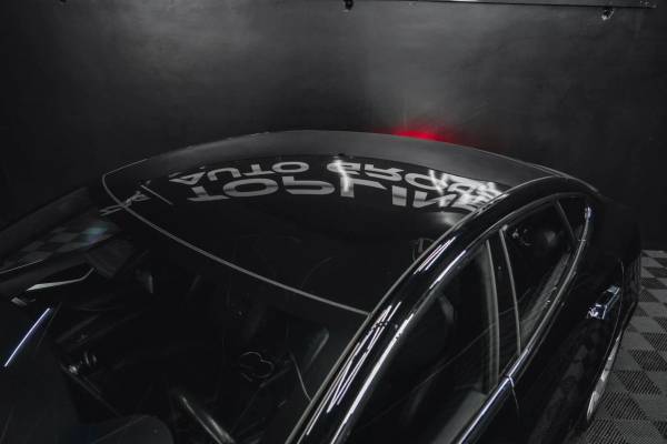 2017 Tesla, dovoz USA — foto 6 z 12