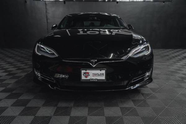 2017 Tesla, dovoz USA — foto 9 z 12