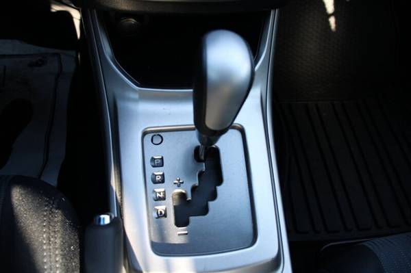 2010 Subaru, dovoz USA — foto 8 z 12