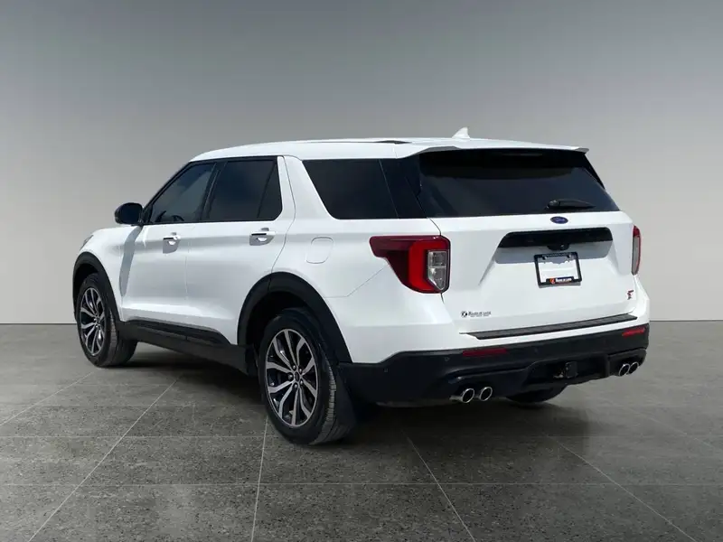 2021 Ford Explorer ST, bílá, 138 131 km, dovoz Kanada — foto 2 z 12