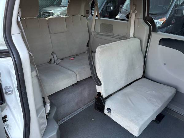 2012 Dodge, dovoz USA — foto 12 z 12
