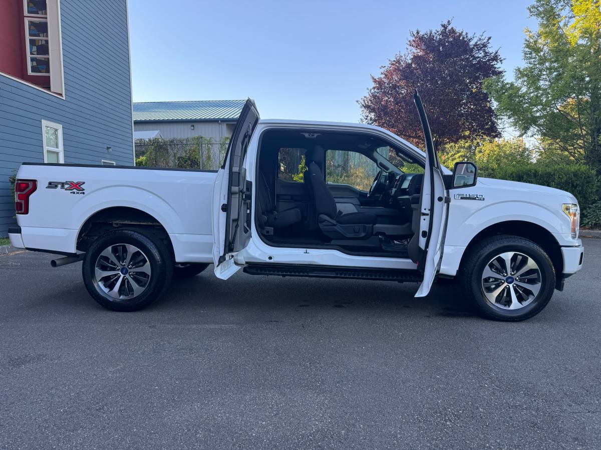 2019 Ford, dovoz USA — foto 11 z 12