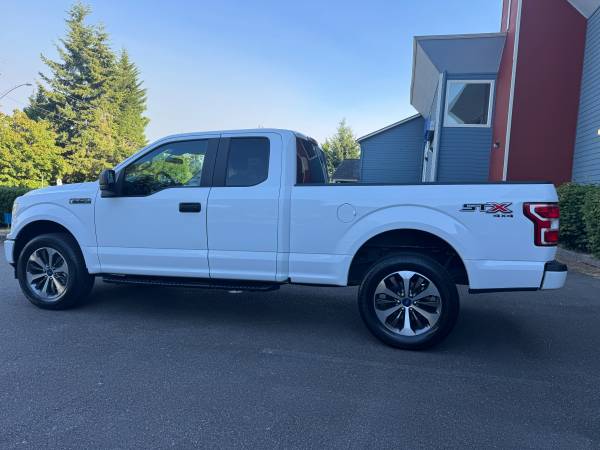 2019 Ford, dovoz USA — foto 12 z 12