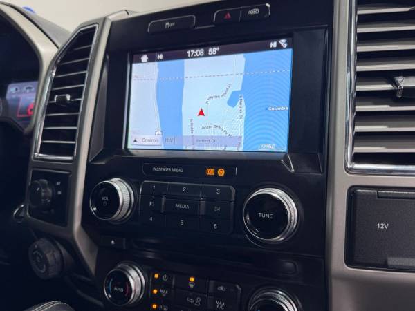 2016 Ford, dovoz USA — foto 10 z 12