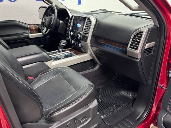 2016 Ford, dovoz USA — foto 11 z 12