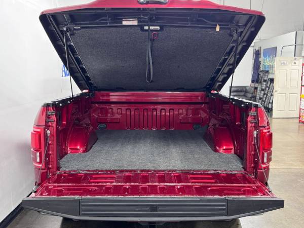 2016 Ford, dovoz USA — foto 7 z 12