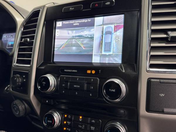 2016 Ford, dovoz USA — foto 9 z 12
