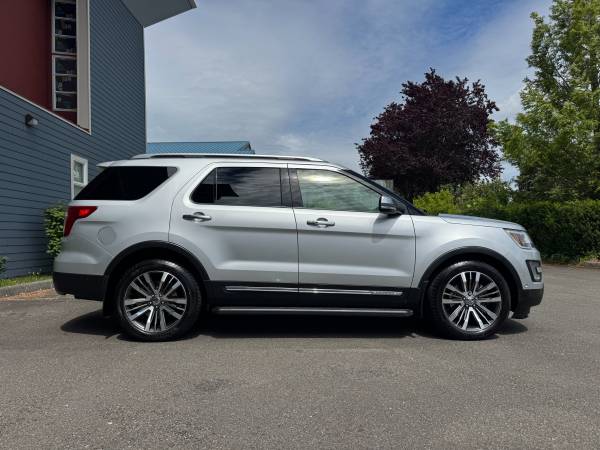 2017 Ford, dovoz USA — foto 2 z 11