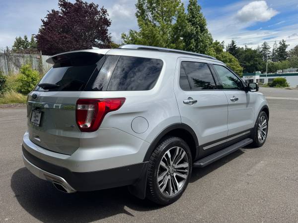 2017 Ford, dovoz USA — foto 3 z 11