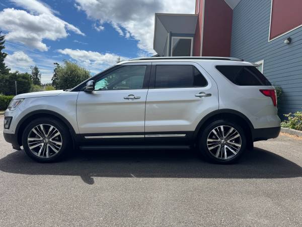 2017 Ford, dovoz USA — foto 5 z 11